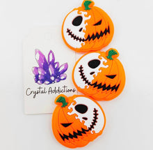 Load image into Gallery viewer, Beads - Silicone Focal Reduced to Clear