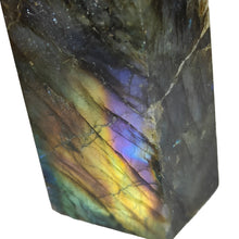 Load image into Gallery viewer, Labradorite Point #78