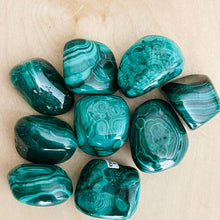 Load image into Gallery viewer, Malachite Tumble
