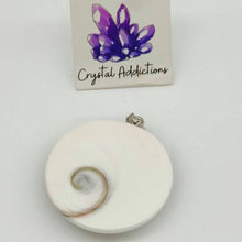Load image into Gallery viewer, Round Shiva Shell Pendants