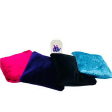 Load image into Gallery viewer, Velvet Pillow