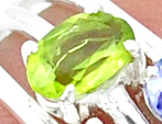 Load image into Gallery viewer, Peridot Stackable Ring