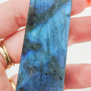 Labradorite Point # 28