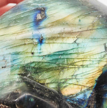 Load image into Gallery viewer, Labradorite Skull # 175
