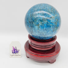 Load image into Gallery viewer, Wooden Sphere Stand with Felt
