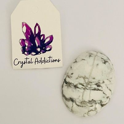 Howlite Cabochon #114