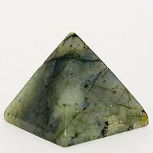 Load image into Gallery viewer, Labradorite Pyramid #71
