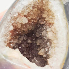 Load image into Gallery viewer, Agate Druzy Egg # 72
