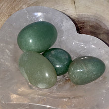 Load image into Gallery viewer, Green Aventurine Tumble
