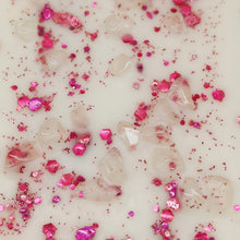 Load image into Gallery viewer, Wax Melts w/Rose Quartz Chips
