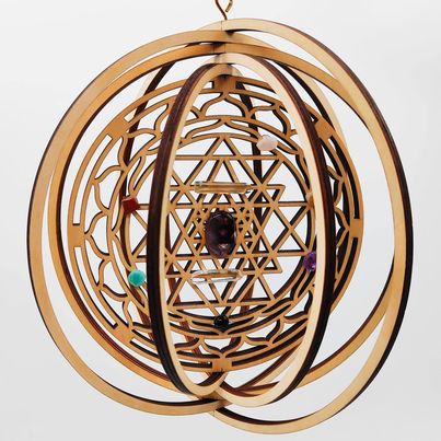 Wooden Crystal Spinning Hanger