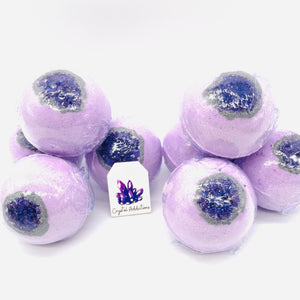 Geode Bathbomb with Crystal Surprise - Frankincense & Myrrh